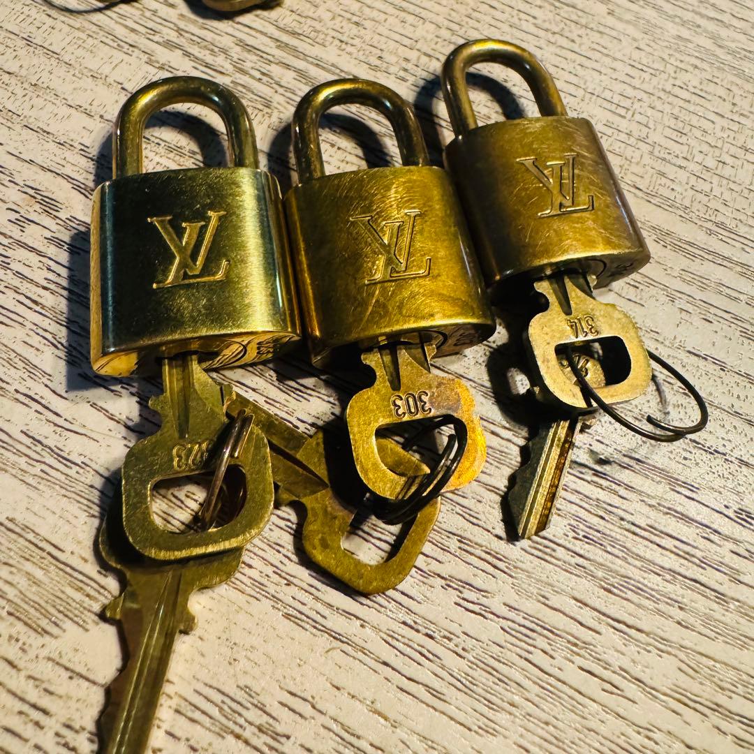 ルイヴィトン　カデナ　鍵　7点　セット 保存袋付