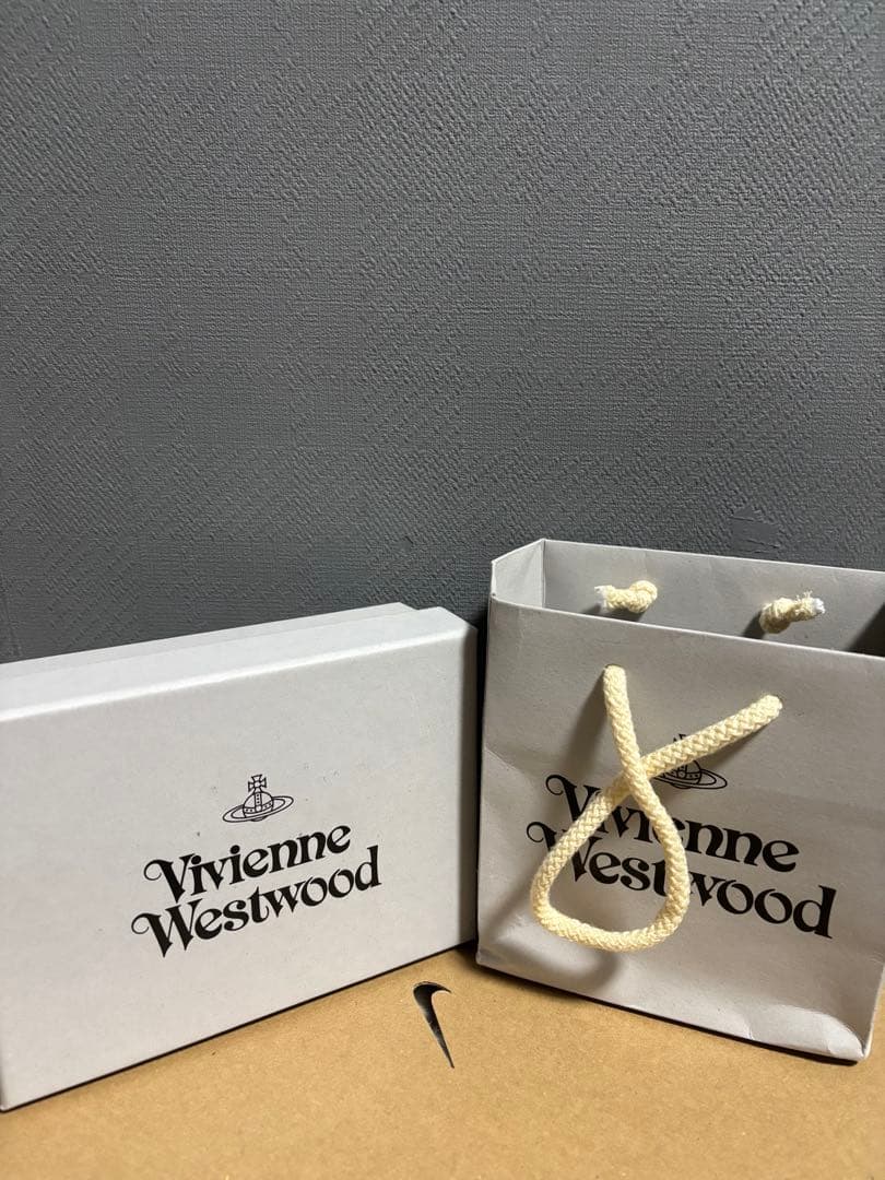 ヴィヴィアン　財布　Vivienne Westwood