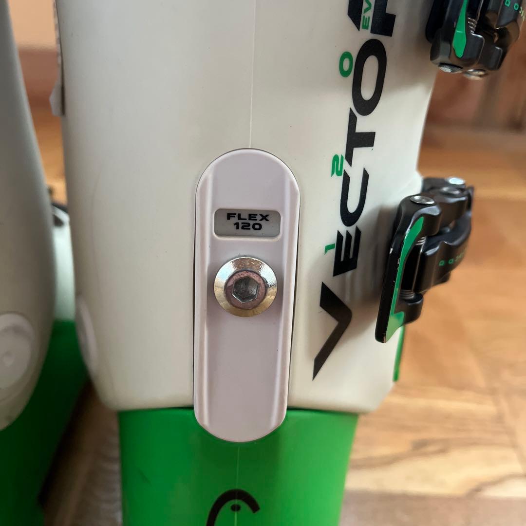 ヘッドスキーブーツ