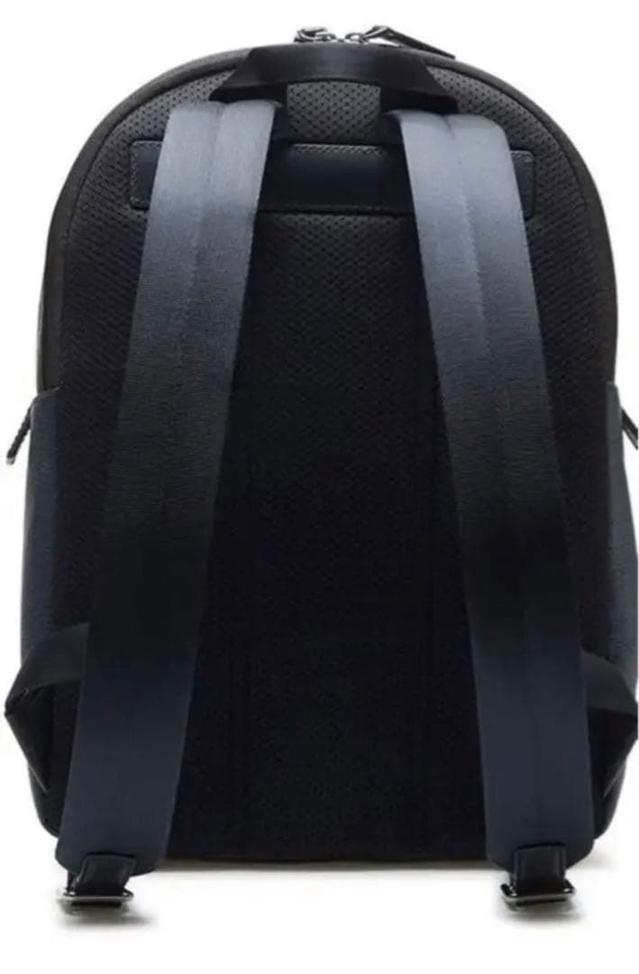 新品タグ付き　マイケルコース　バックパック　リュック 通勤　カジュアル　牛革