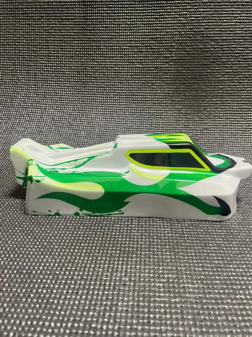 Jコンセプト製B84 S15用塗装済ボディ