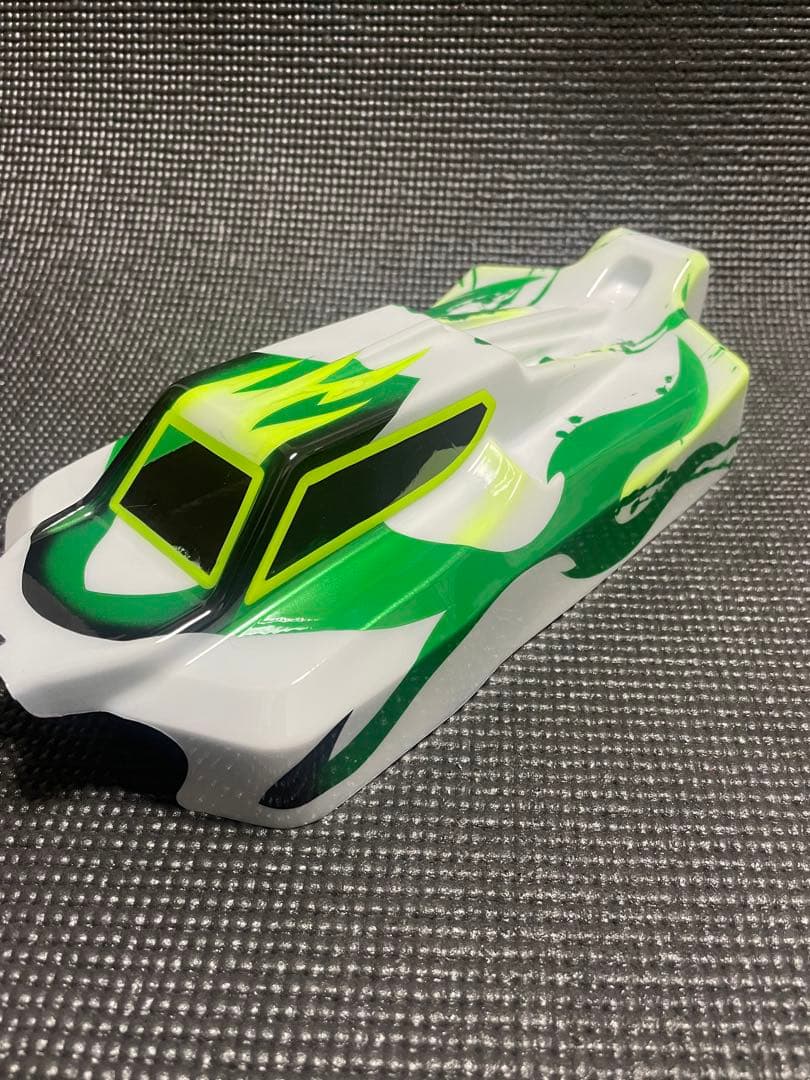 Jコンセプト製B84 S15用塗装済ボディ