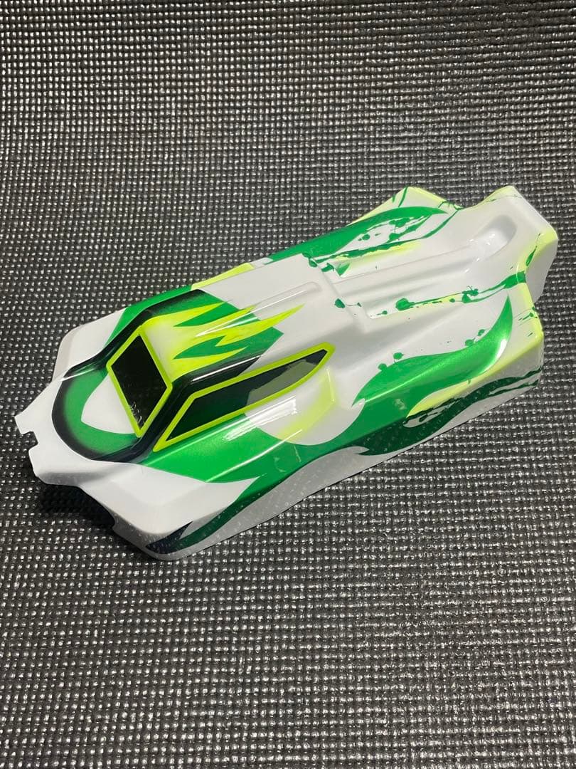 Jコンセプト製B84 S15用塗装済ボディ