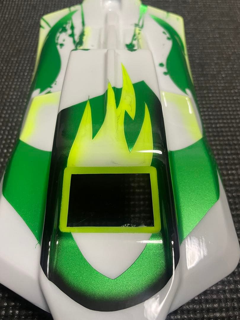 Jコンセプト製B84 S15用塗装済ボディ