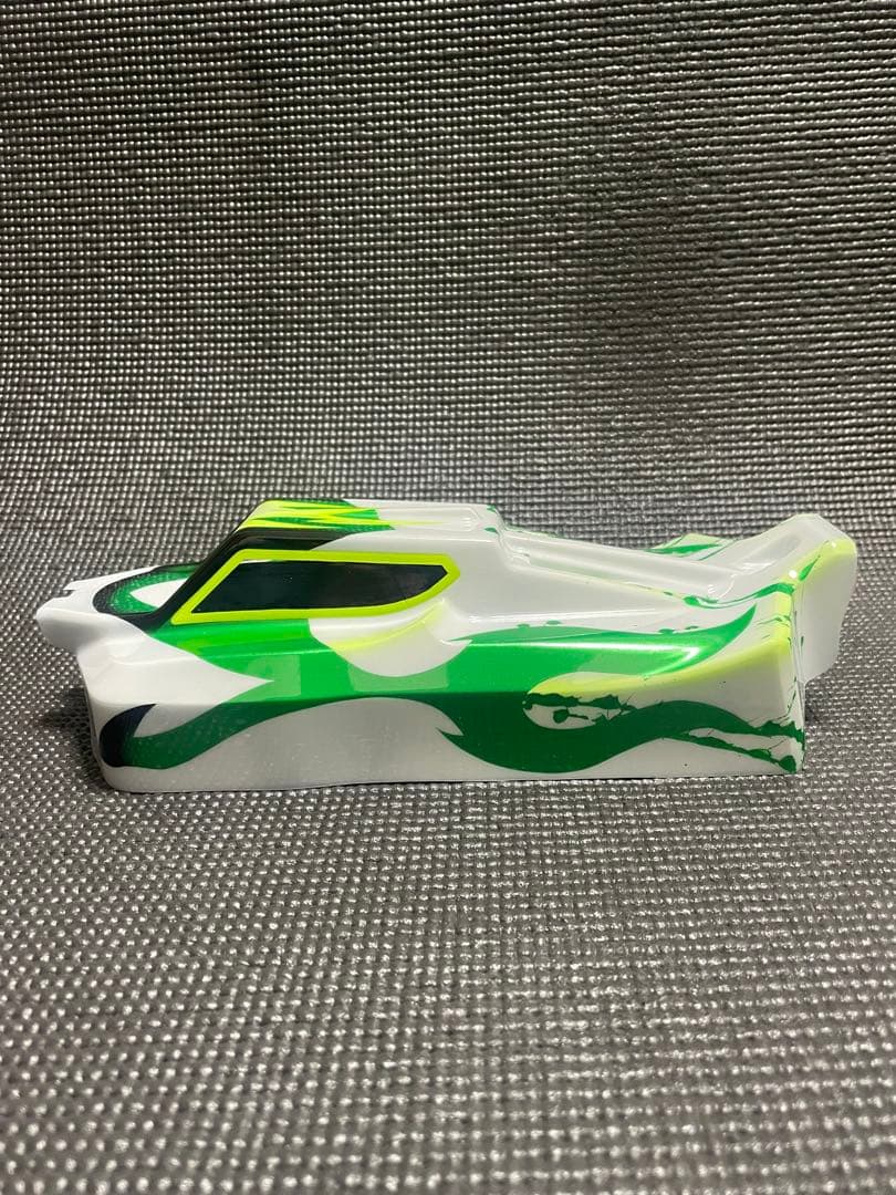 Jコンセプト製B84 S15用塗装済ボディ