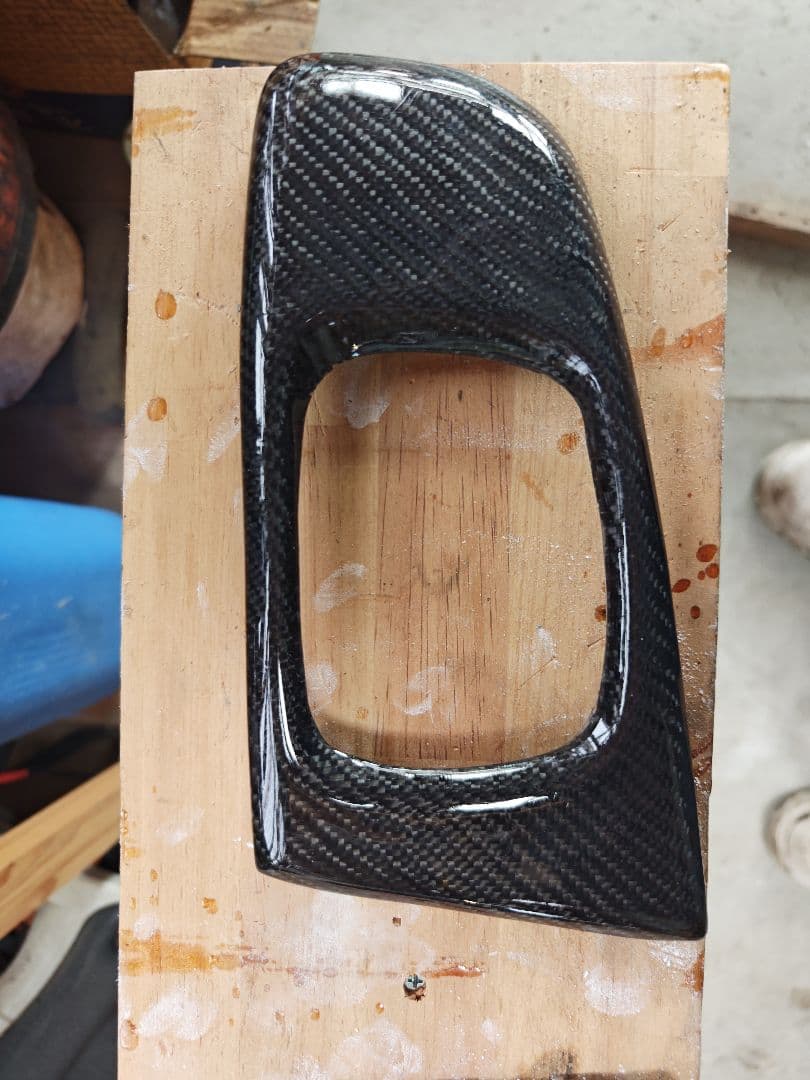 サンバーカーボンフォグランプカバー