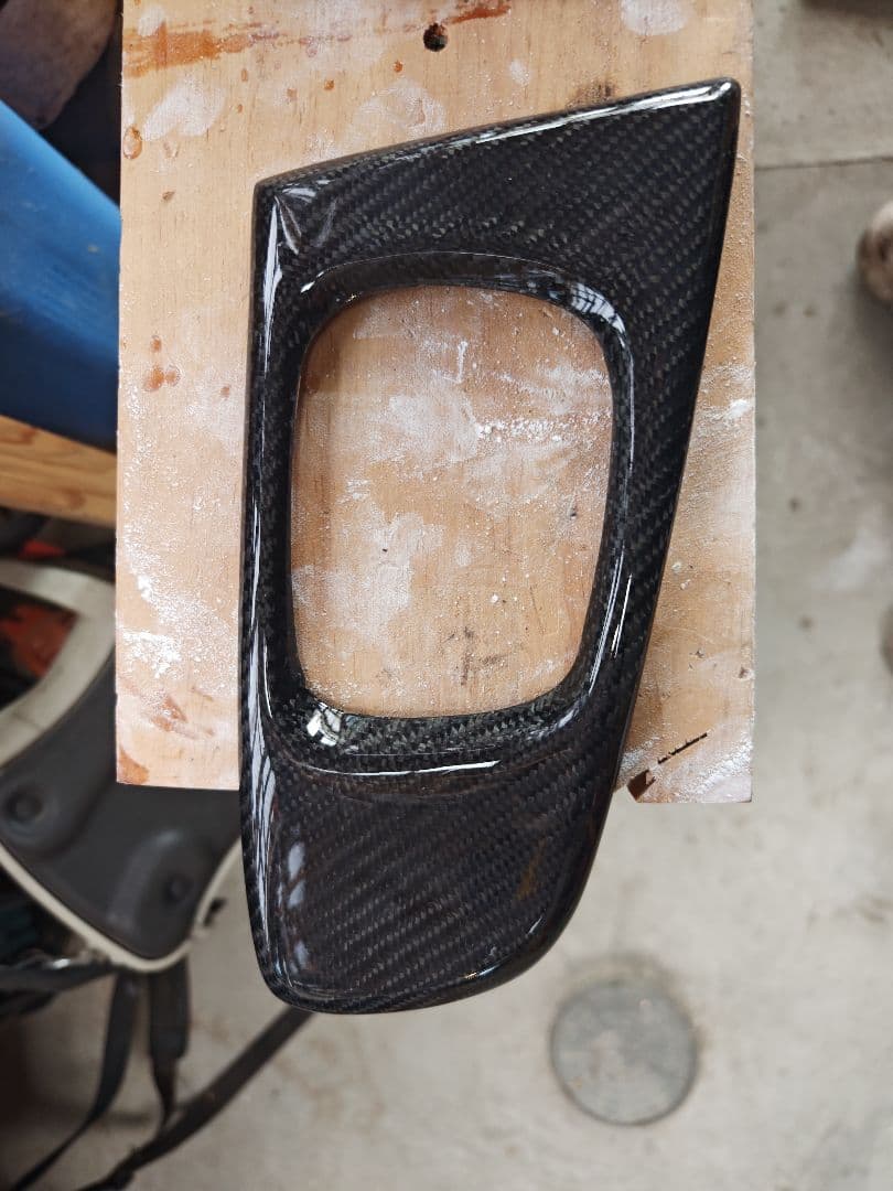 サンバーカーボンフォグランプカバー