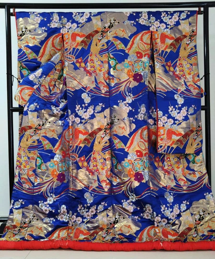 B225★豪華絢爛高級刺繍打掛★（金銀糸使用/蝶々/花柄）結婚式歌舞伎/大衆演劇