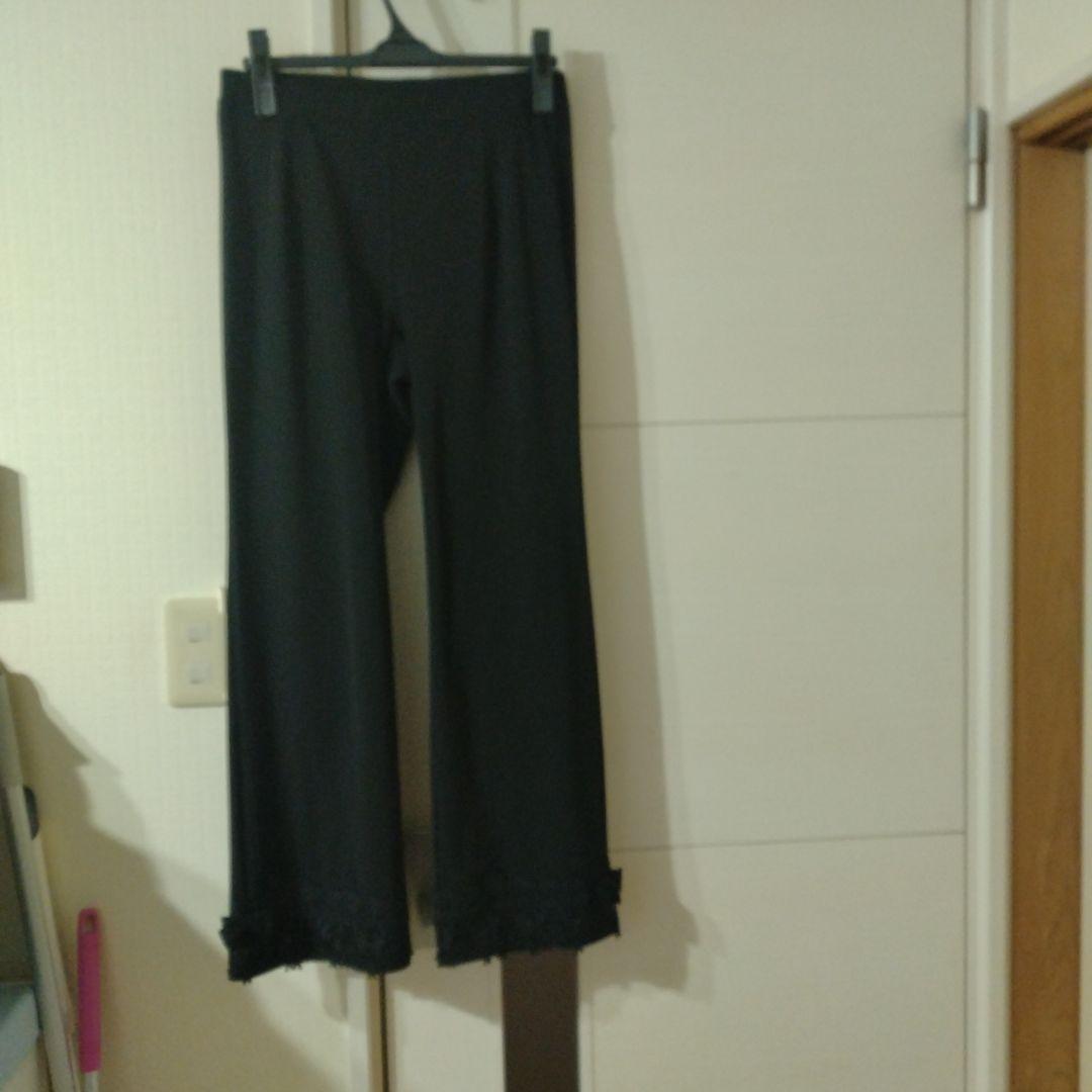 【新品】スーパービューティー 裾レース×リボン使いストレッチ素材パンツ44