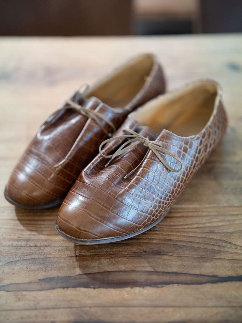 中古SOLOVIERE ソロヴィエール MATTHIEU 型押し レザー 42