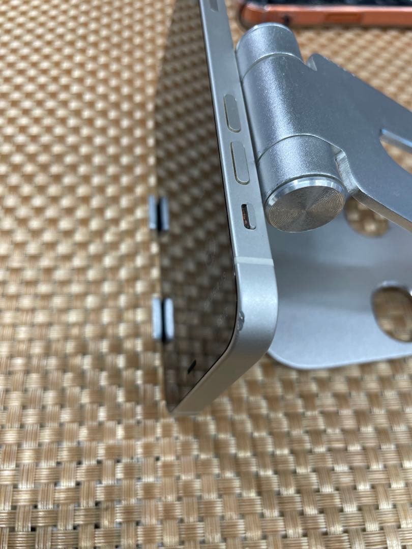 iPhone 12mini 64 GB ホワイトSIMフリー【6187】