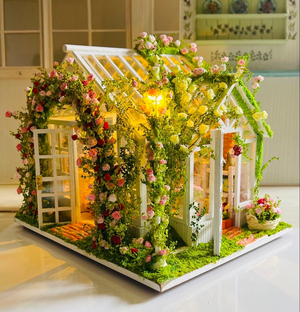 ミニチュアドールハウス大きな薔薇のアーチのローズガーデン イングリッシュガーデン