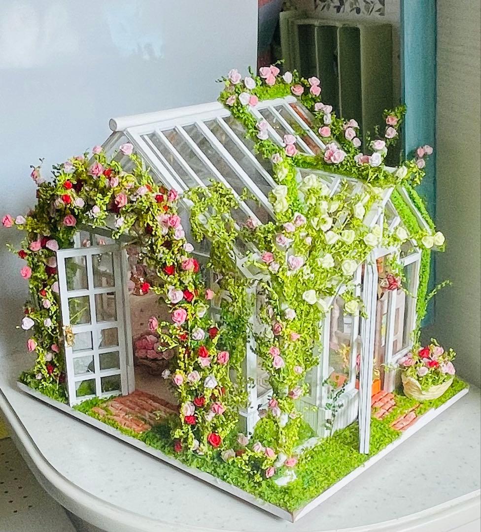 ミニチュアドールハウス大きな薔薇のアーチのローズガーデン イングリッシュガーデン