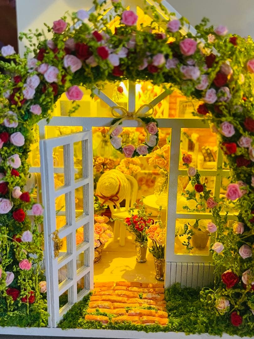 ミニチュアドールハウス大きな薔薇のアーチのローズガーデン イングリッシュガーデン