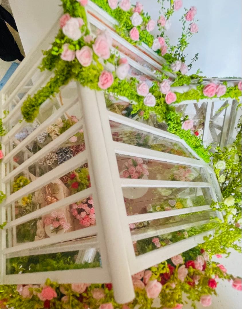 ミニチュアドールハウス大きな薔薇のアーチのローズガーデン イングリッシュガーデン