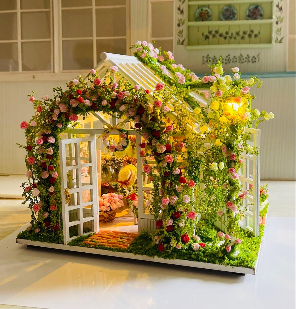 ミニチュアドールハウス大きな薔薇のアーチのローズガーデン イングリッシュガーデン