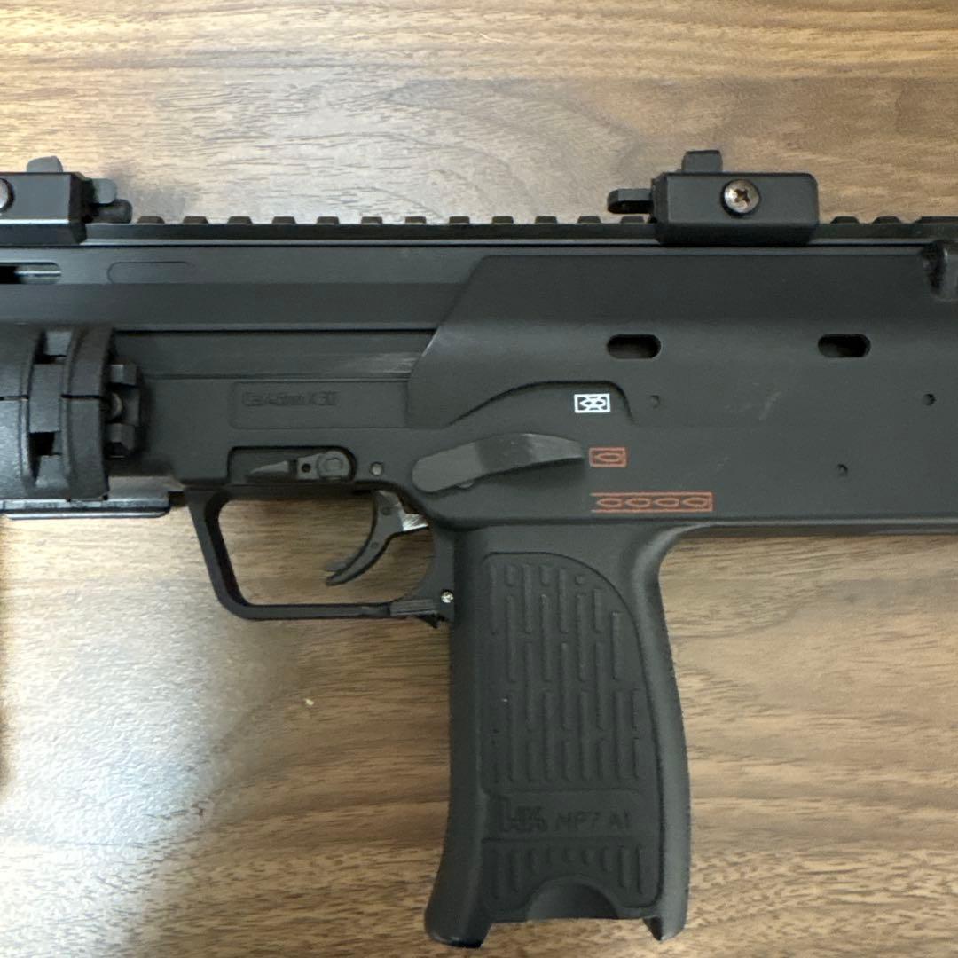 東京マルイ　MP7A1 ガスガン ブラック マガジン3本付き