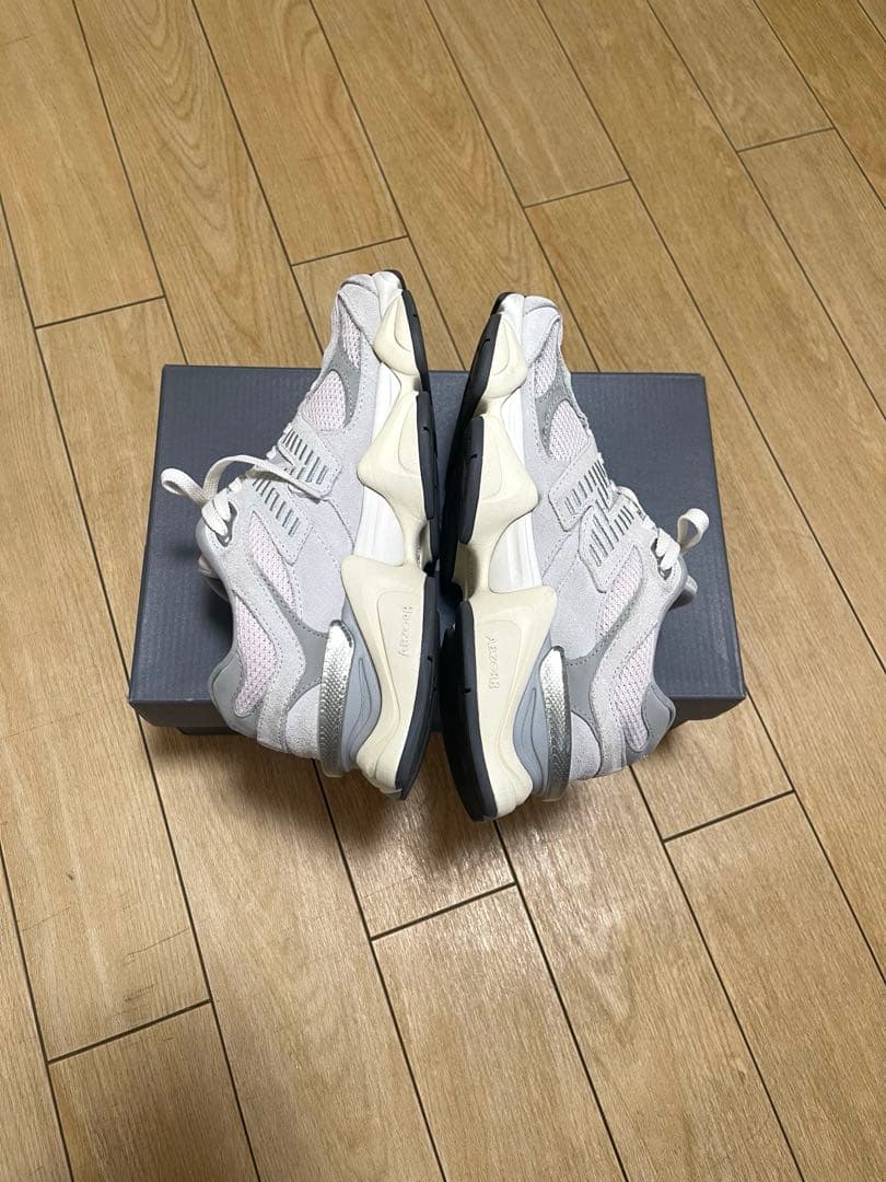 【専用】ニューバランス　9060 スニーカー　U9060SFB 90/60