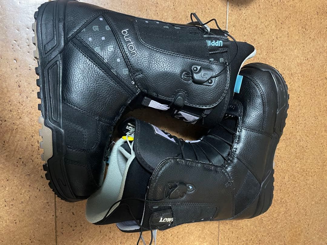 Burton スノーボードブーツ オマケ付