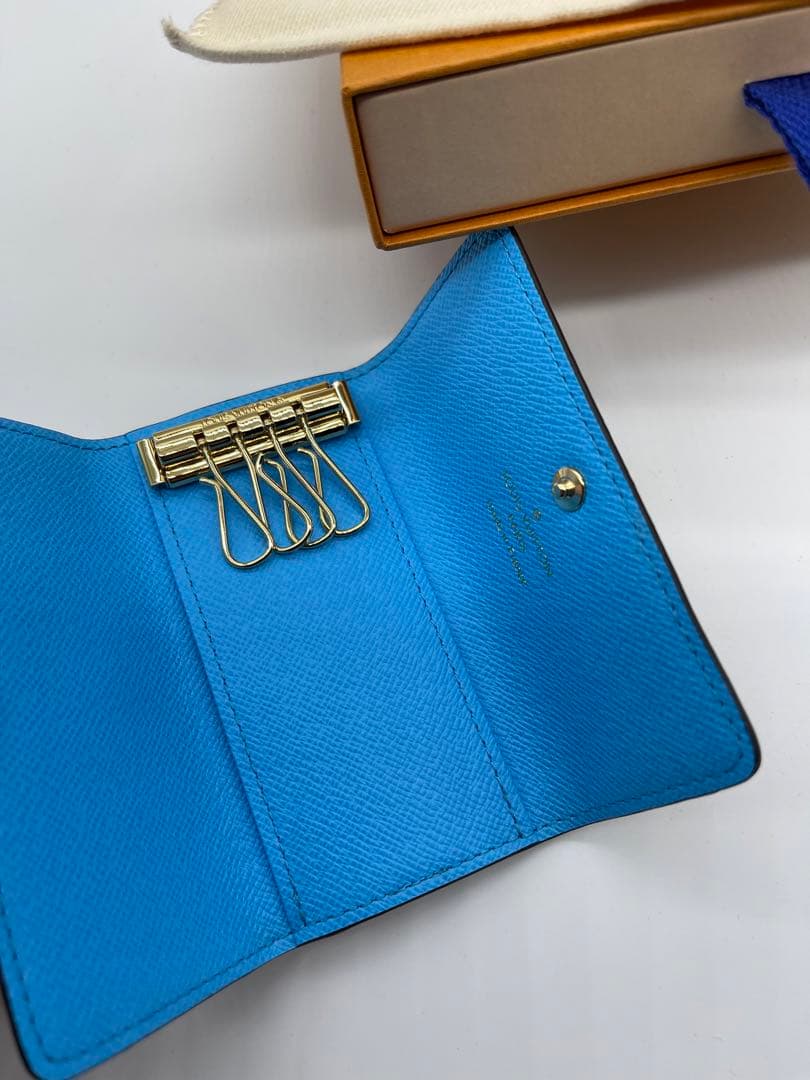 極美品　ルイヴィトン　4連キーケース　モノグラム　ミュルティクレ4 日本限定