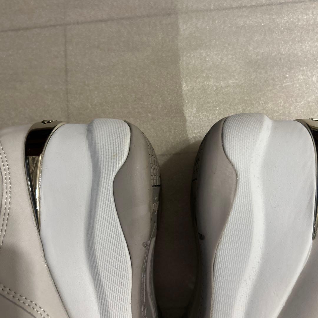 【＋diana】ホワイトビジュー付きスニーカー