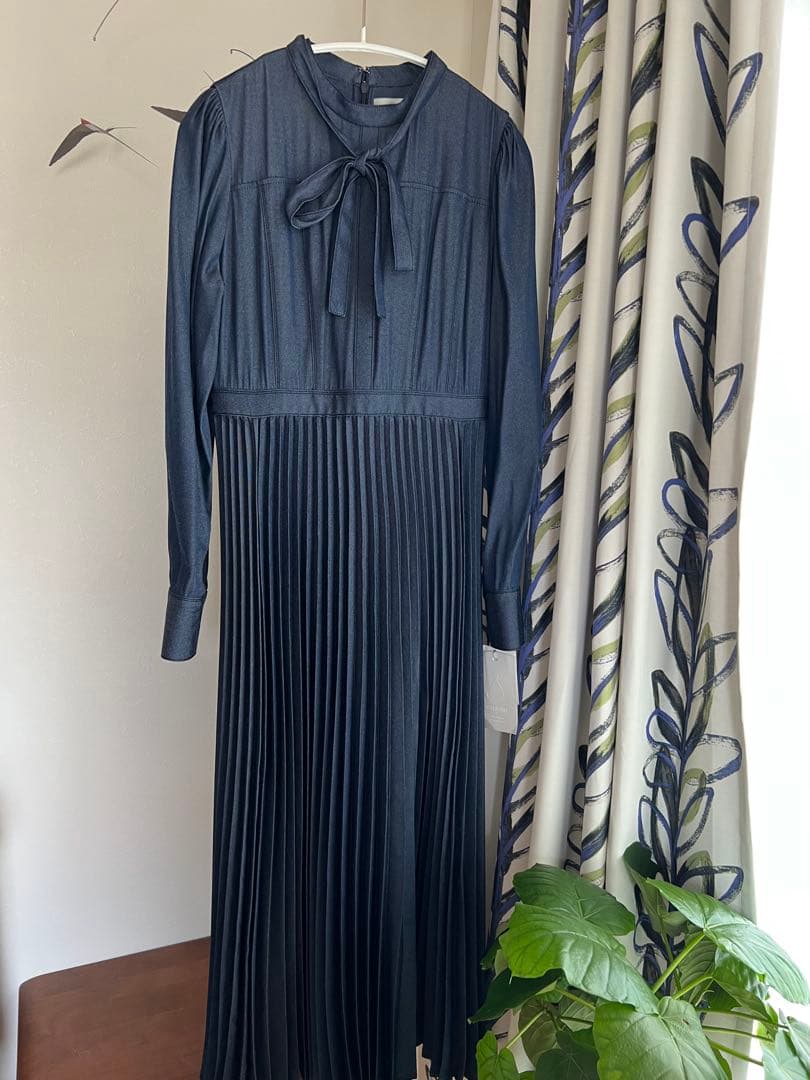 【セルフォード]】デニムライクプリーツワンピース 新品