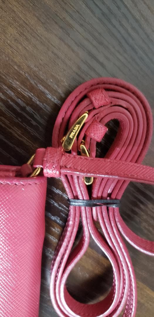 PRADA ショルダーウォレット レザー ピンク レディース 財布中古】