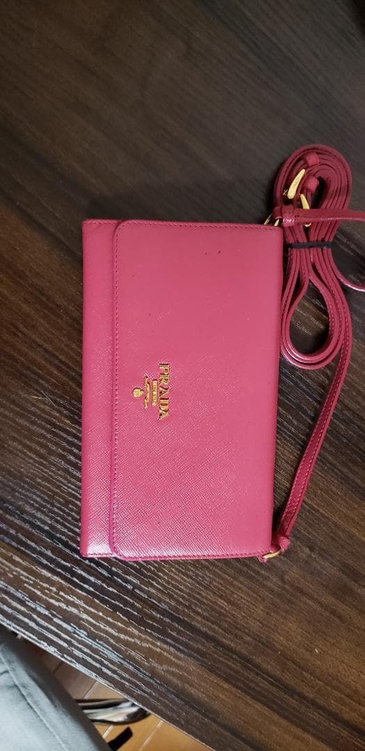 PRADA ショルダーウォレット レザー ピンク レディース 財布中古】
