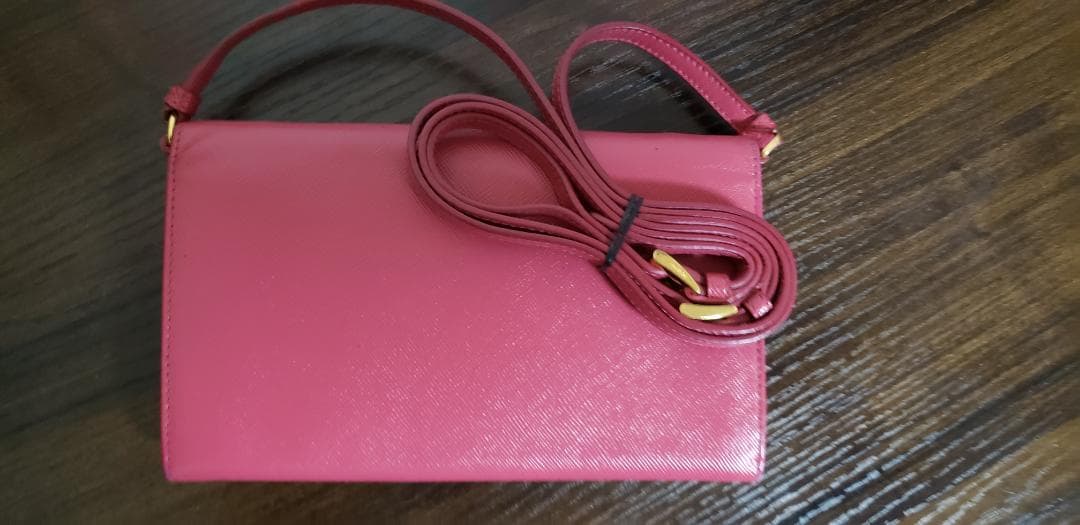 PRADA ショルダーウォレット レザー ピンク レディース 財布中古】