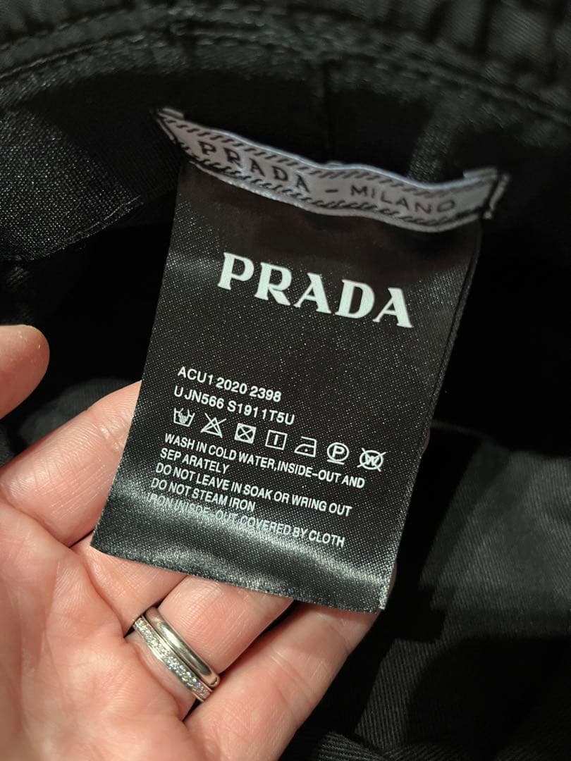 【かりこ】PRADA ブラック バケットハット