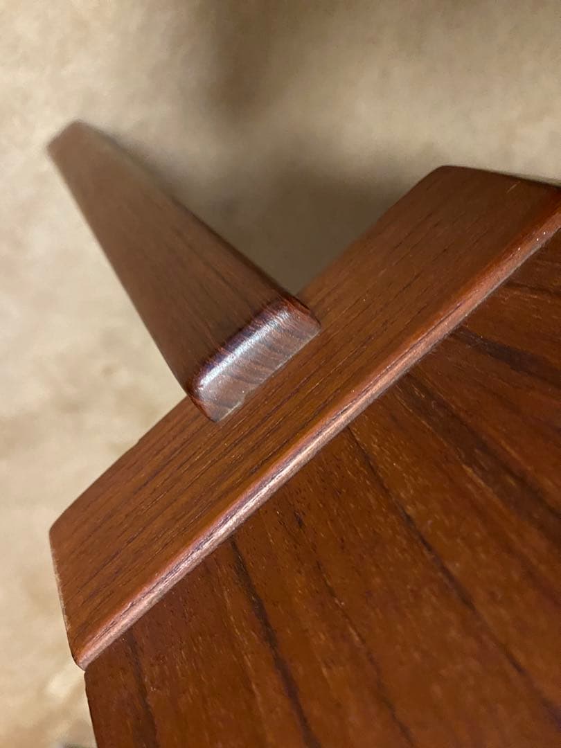 デンマーク　アンティーク　コーナーキャビネット