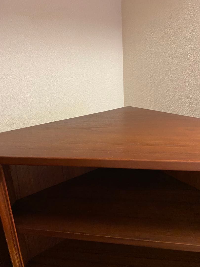 デンマーク　アンティーク　コーナーキャビネット