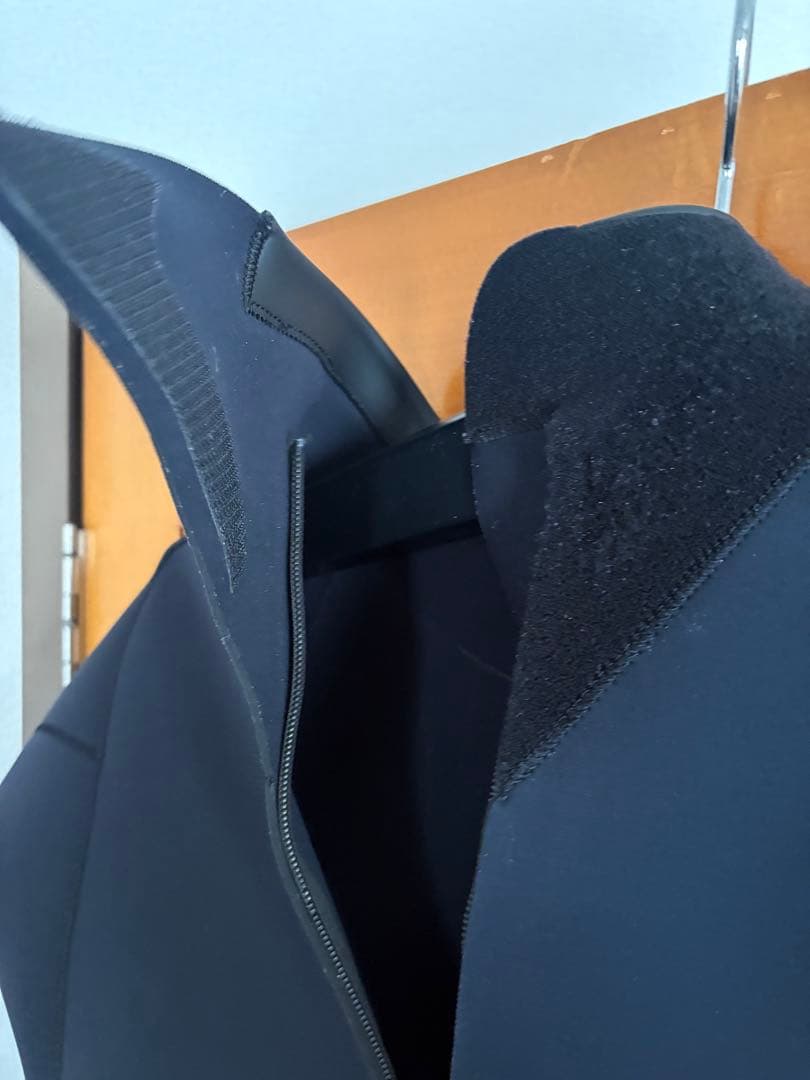 AIRTIGHT スプリングウェットスーツ