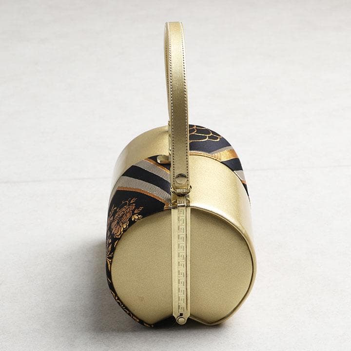 【新品】草履バッグセット　黒地に古典柄 帯地 03662