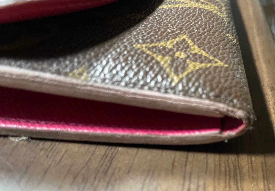 LOUIS VUITTON モノグラム長財布　ポルトフォイユエミリー フラワー