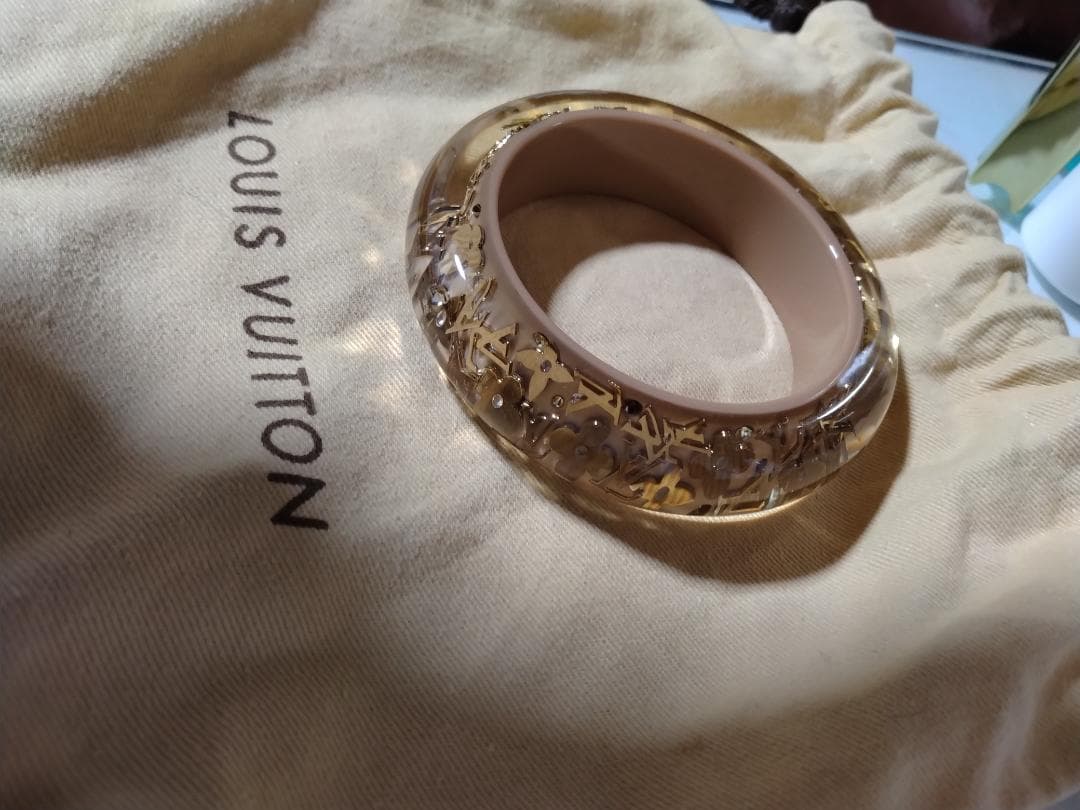 LOUIS VUITTON モノグラム バングル
