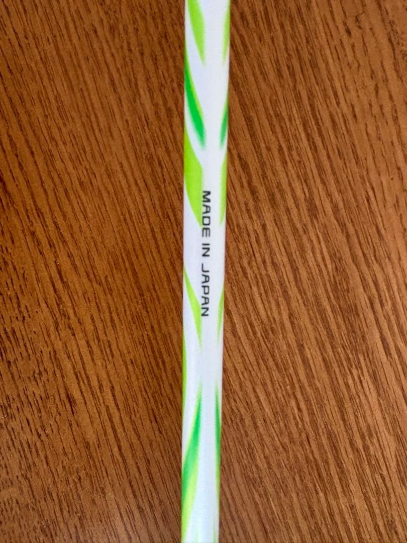 アストロクス100ZZ VA 4U5 YONEX バドミントンラケット