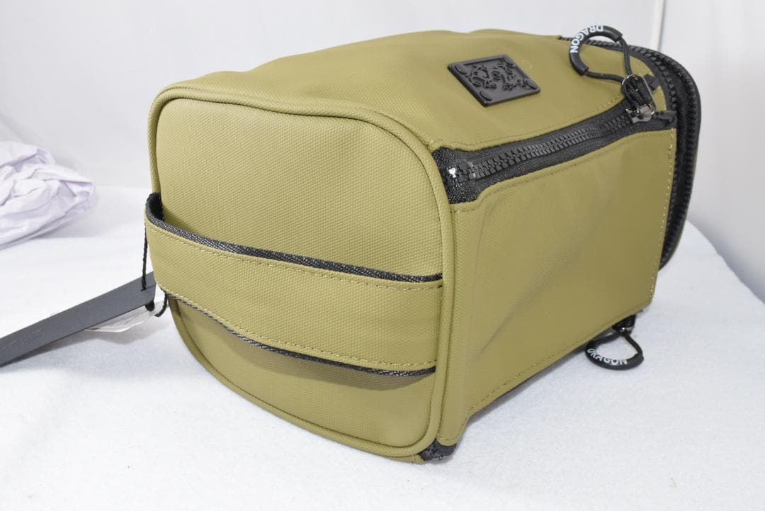 新品☆ダンスウィズドラゴン コーティング ナイロン ポーチ☆カートバック☆カーキ