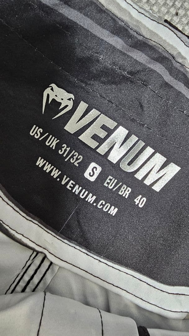 Venumベノム　ファイトショーツ　 GLADIATOR 3.0 黒白
