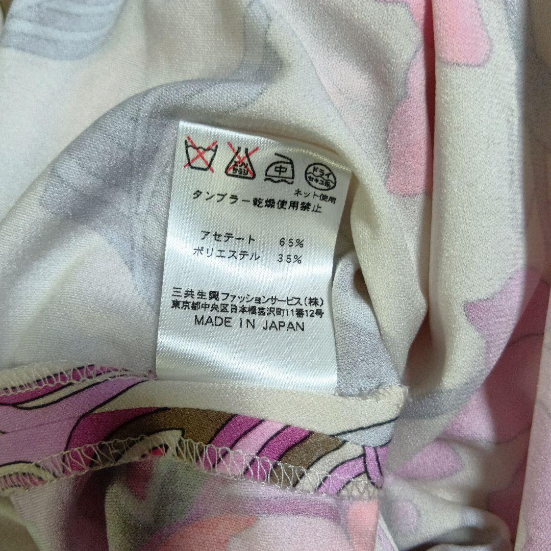 レオナール　きれいめ美品✨️花柄 Vネック 五分袖チュニック　カンカン素材