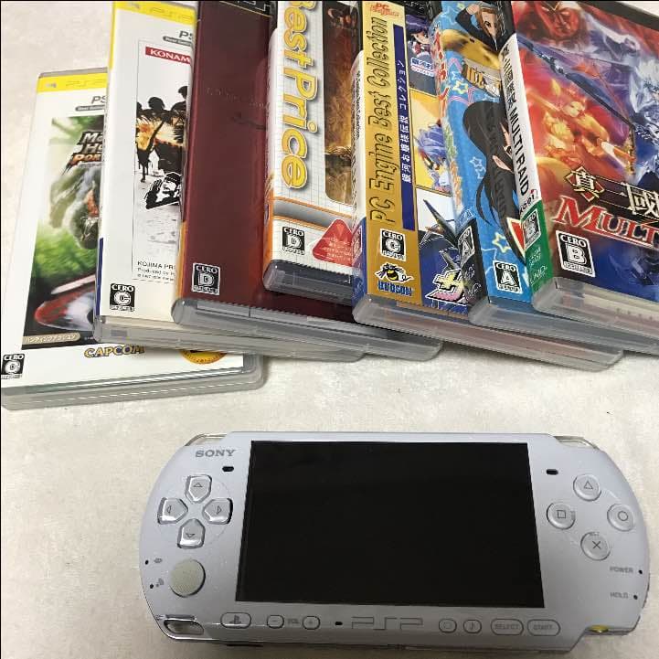 PSP 本体  と オマケ付き