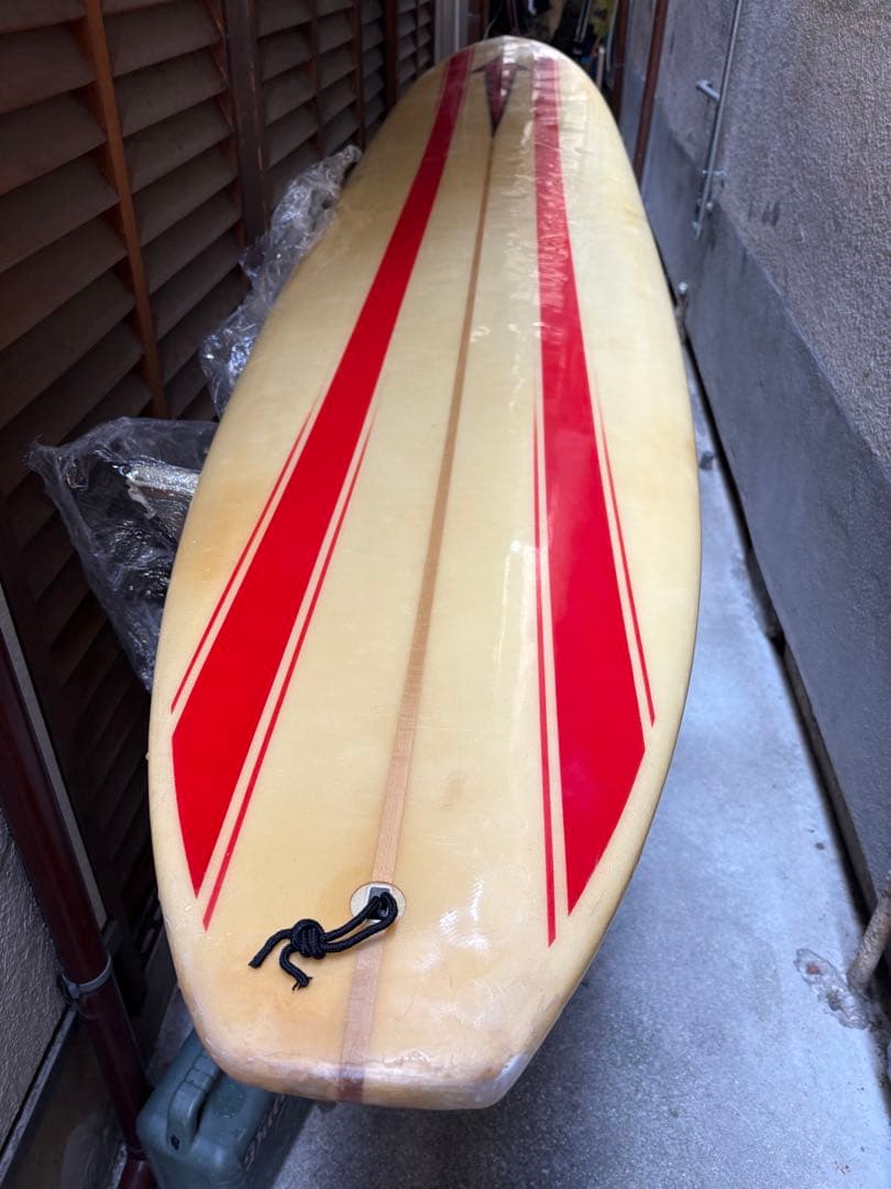 フレッチャーシエープ9ロングボード 赤いストライプ