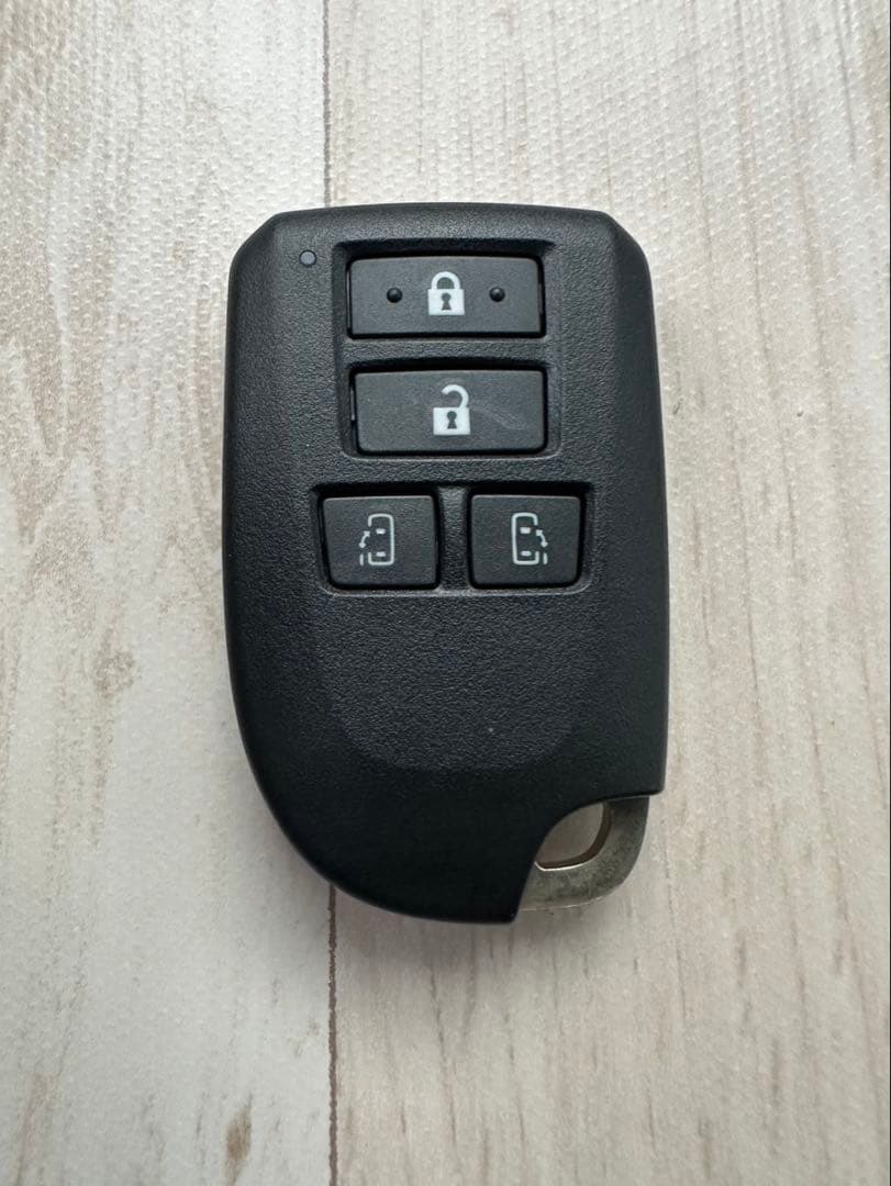 トヨタ　200 ハイエース　50thアニバーサリーリミテッド　スマートキー　美品