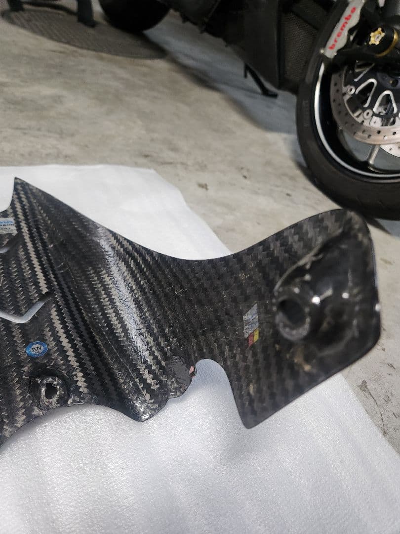 DUCATIディアベル ILMBERGER イルムバーガ カーボンリアフェンダー