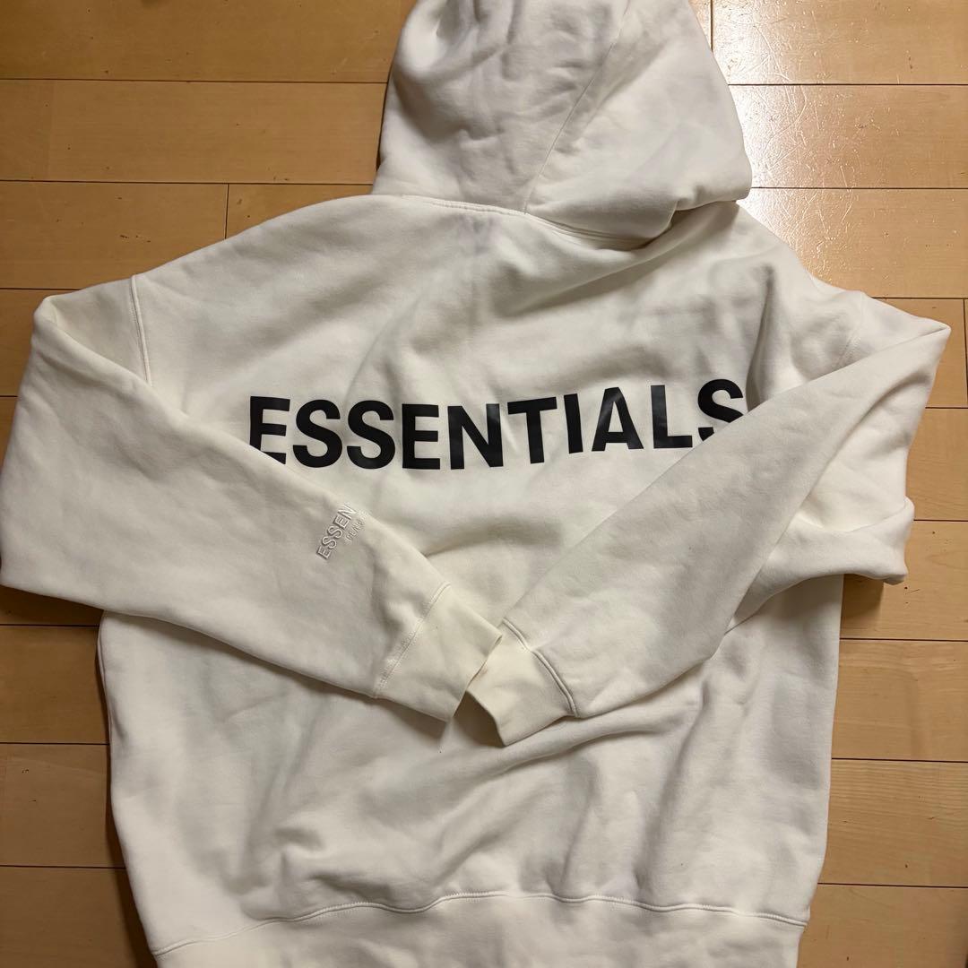 ESSENTIALSパーカー