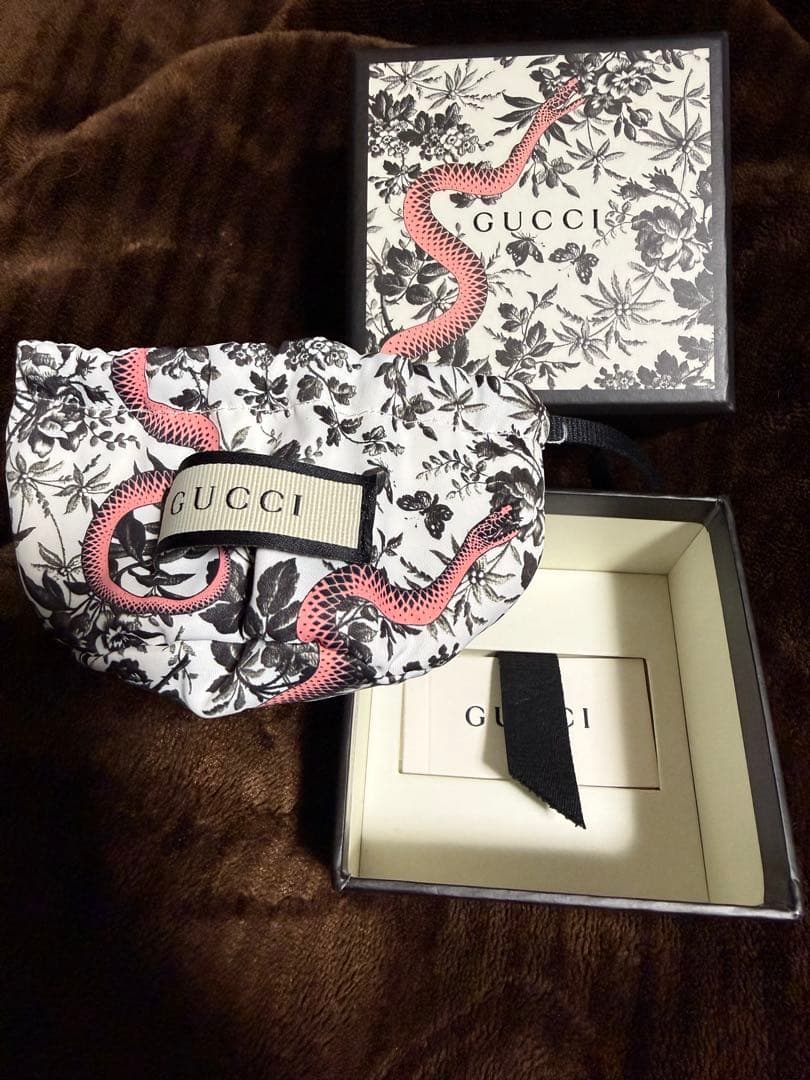 GUCCI ハート型ペンダント ネックレス