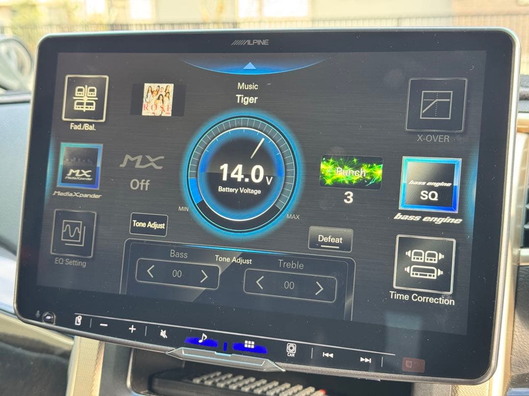 ALPINE DAF11Z ディスプレイオーディオ　トヨタ車用変換キット付き