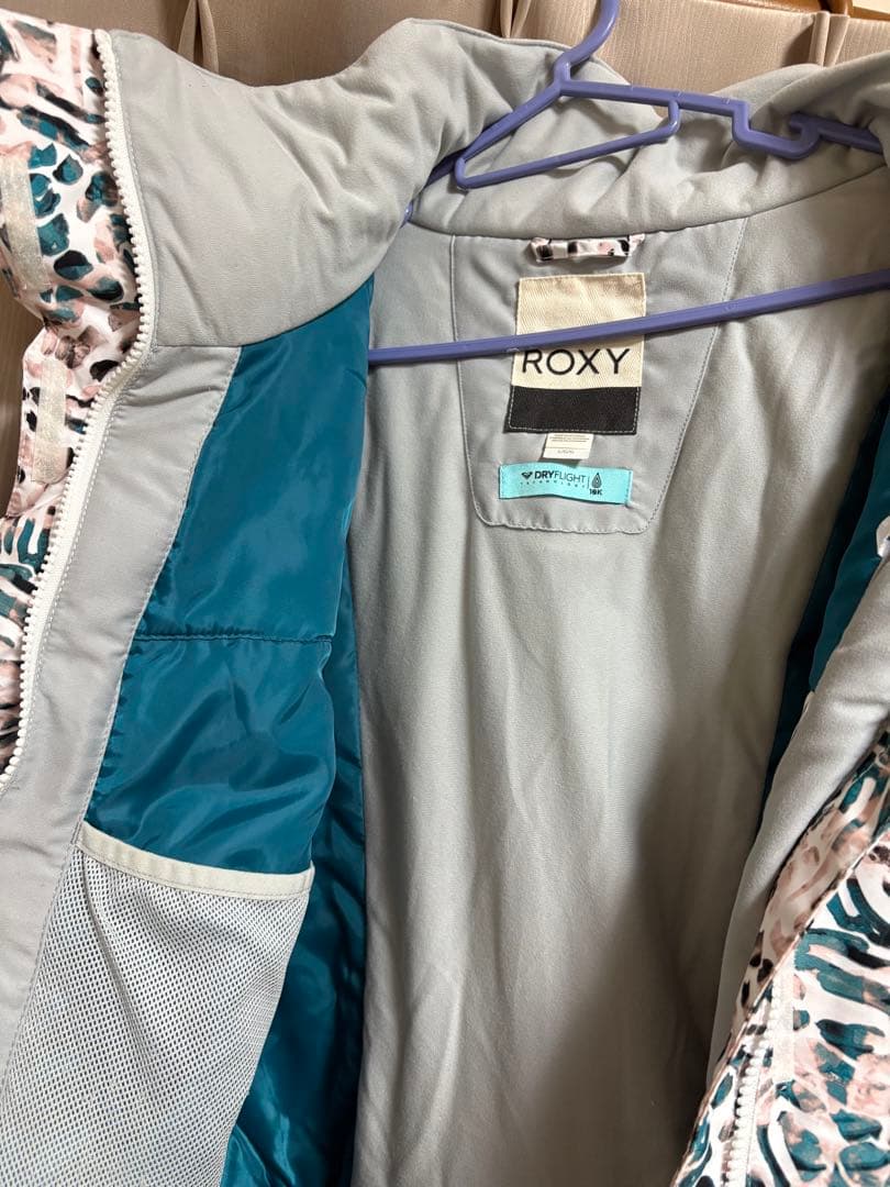 ROXYレディーススノボ スキーウェア　上下セット