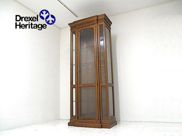 ドレクセルヘリテイジ「フランチェスカ」ウォールナット材キュリオケース　※照明不良