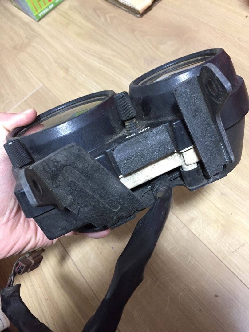 カワサキ　GPZ400F 550F ゼファー400 純正メーター　当時物　旧車